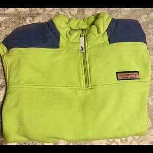 Vineyard Vines 1/2 zip pullover sweatshirt. EUC.